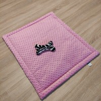TAPPETO-PER-CANI-ROSA-MINKY-POIS-1-800x800